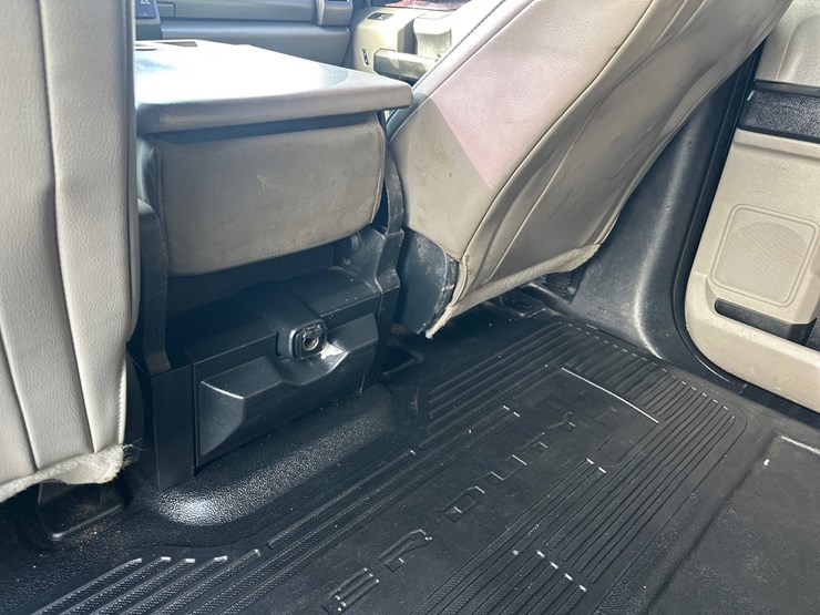 2017-ford-f350-xl-image-29