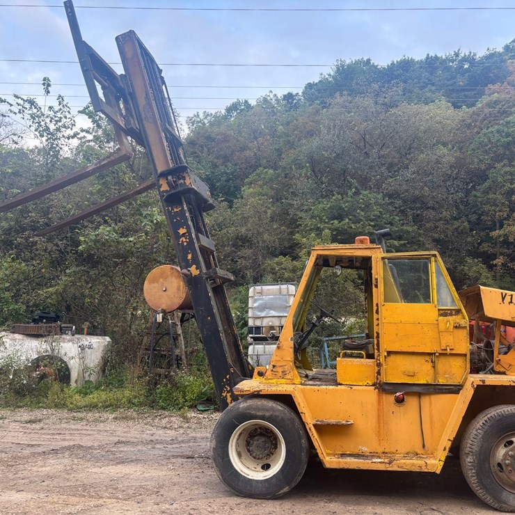 CATERPILLAR V180