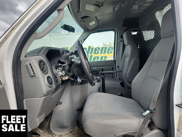 2010-ford-cargo-image-20