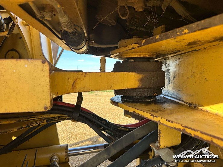 caterpillar-938f-image-51