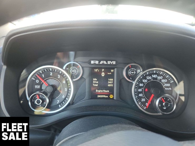 2020-dodge-1500-image-21