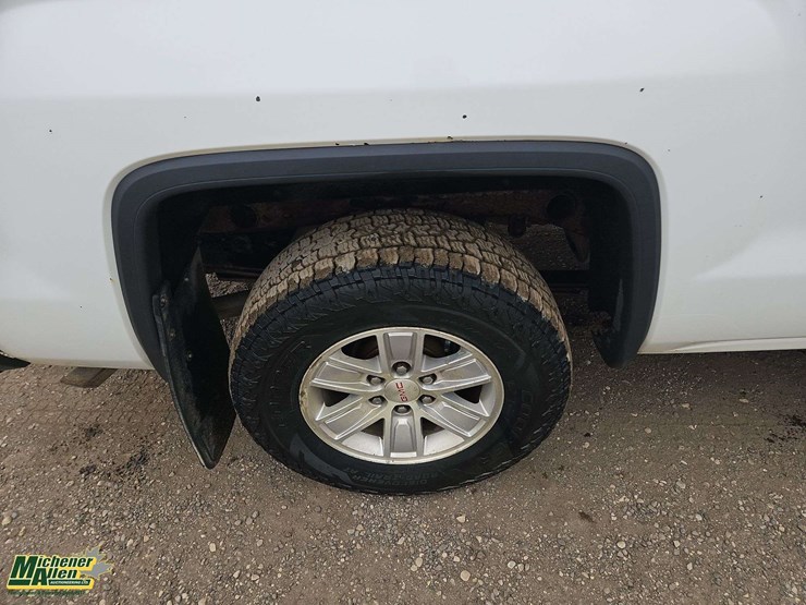 gmc-sierra-1500-image-11