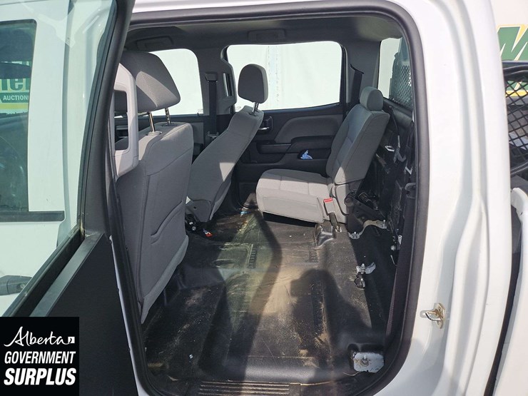 2018-chevrolet-silverado-1500-image-14