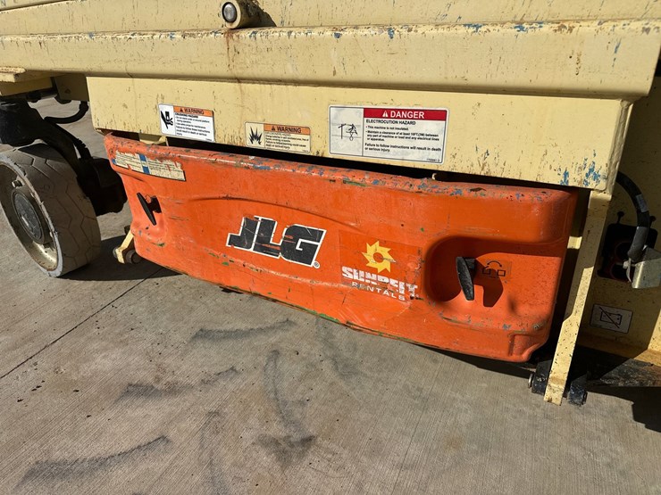 2016-jlg-2032es-image-23