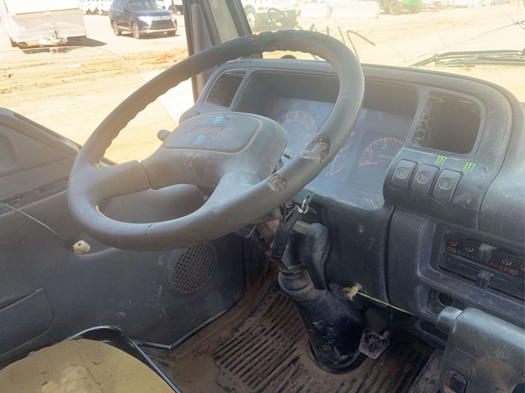 2006-isuzu-nqr-image-26