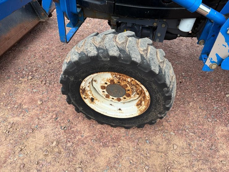 new-holland-tc25d-image-9