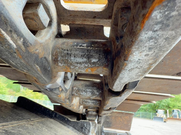 2016-deere-300g-lc-image-27