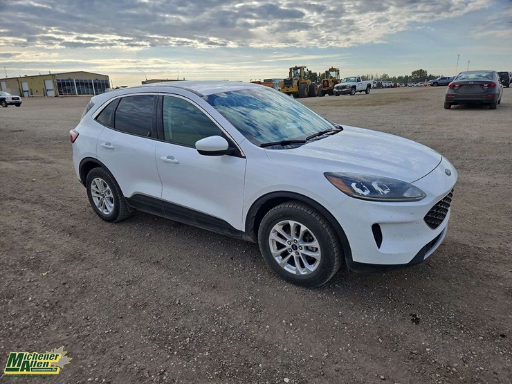 2020-ford-escape-image-2