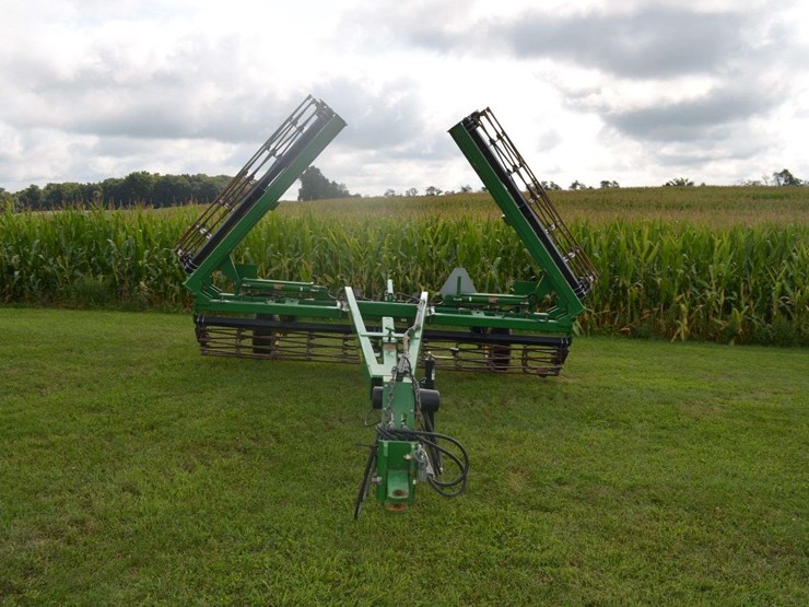 john-deere-200-crumbler-finisher-unit-27ft.-image-1