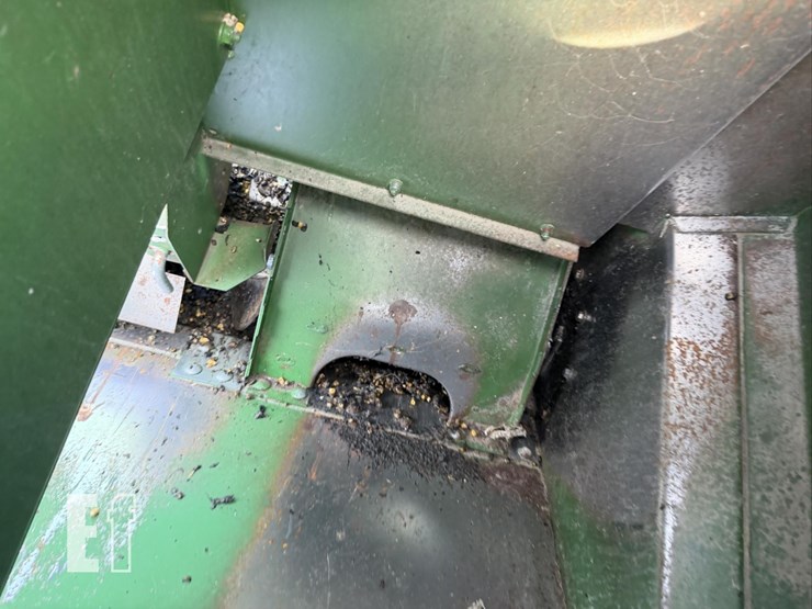 2011-john-deere-9770-sts-image-108