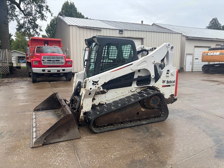 2015-bobcat-t770-image-1