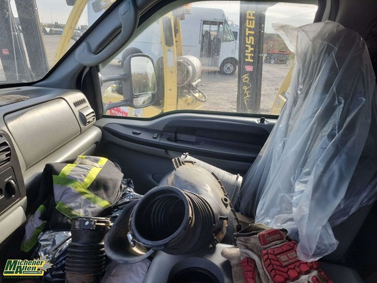 2005-ford-f550-image-21