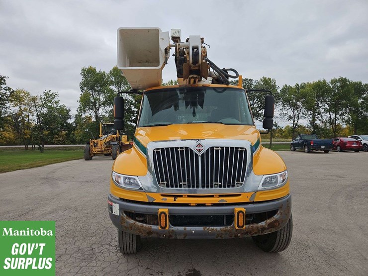 2009-international-durastar-4400-image-8