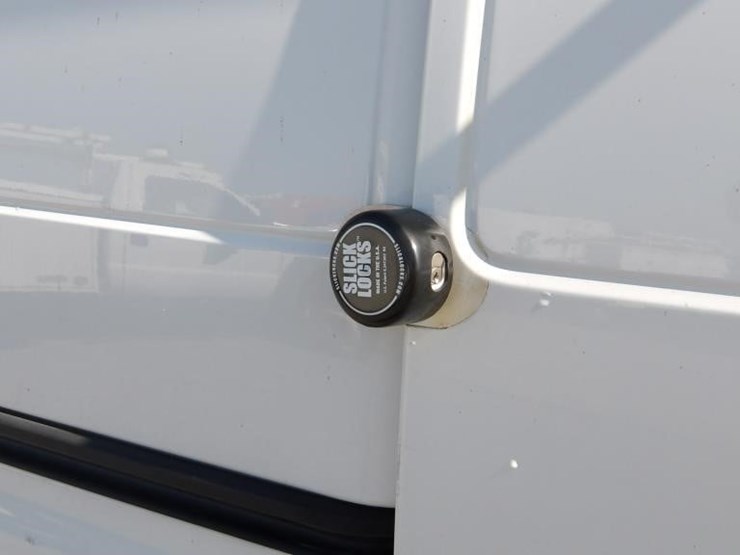 2019-utility-van-image-12