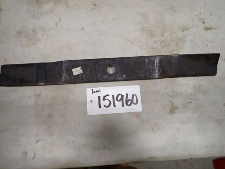 qty-of-(2)-21-in.-lawn-mower-blades-image-1