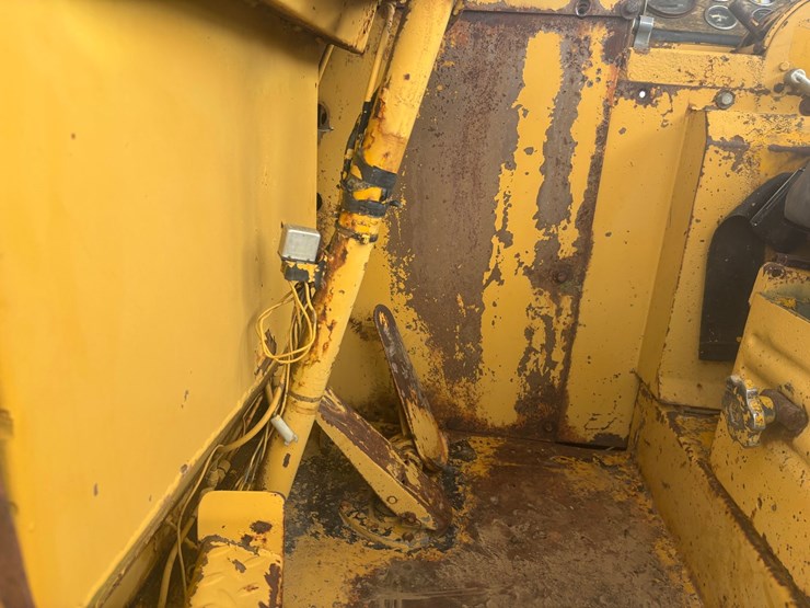 caterpillar-613-image-25