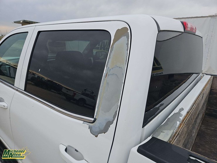 gmc-sierra-1500-image-32