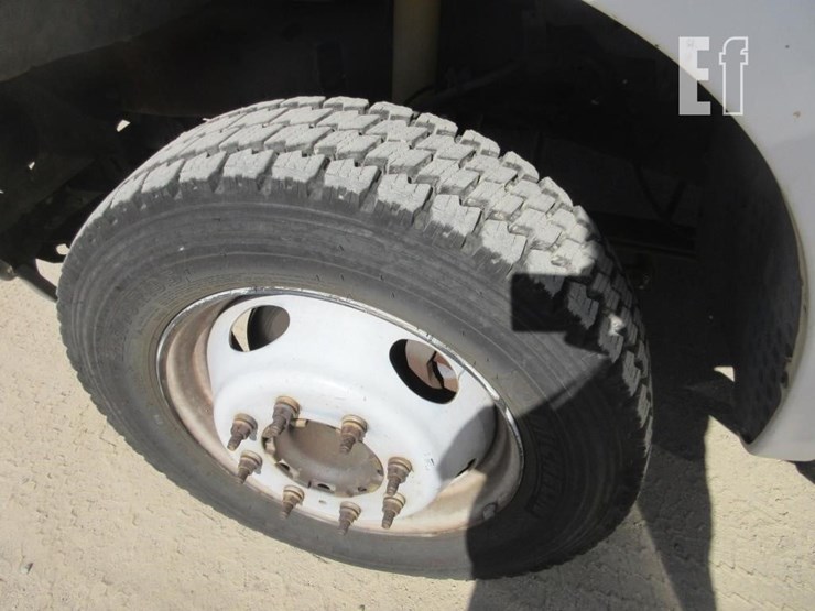 2003-ford-f550-image-17