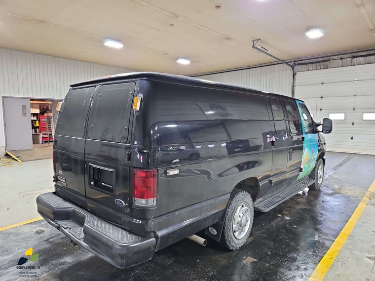 2013-ford-e150-image-5
