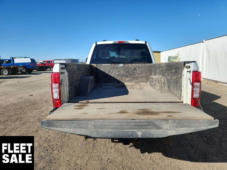 2022-ford-f250-image-15