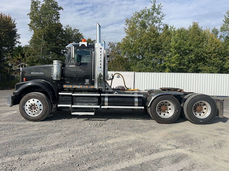 2015-western-star-4900sf-image-8