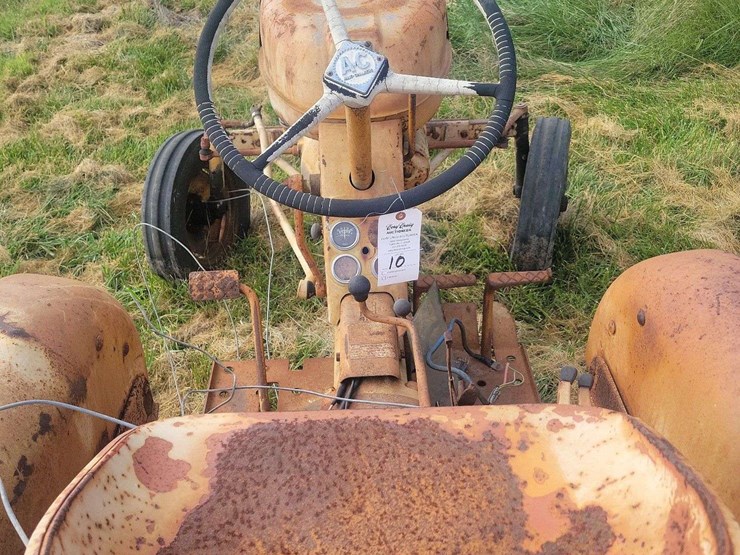 allis-chalmers-d10-tractor-image-15