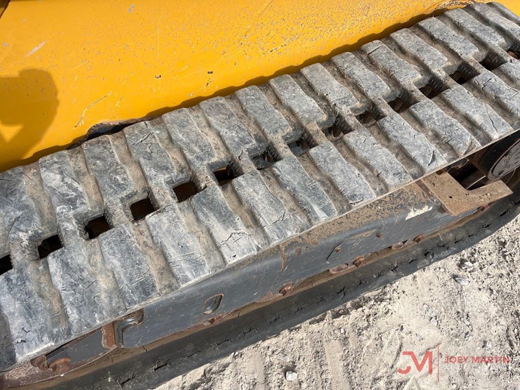 deere-325g-image-7