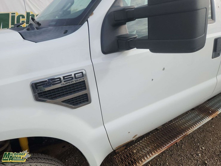 2010-ford-f350-image-40