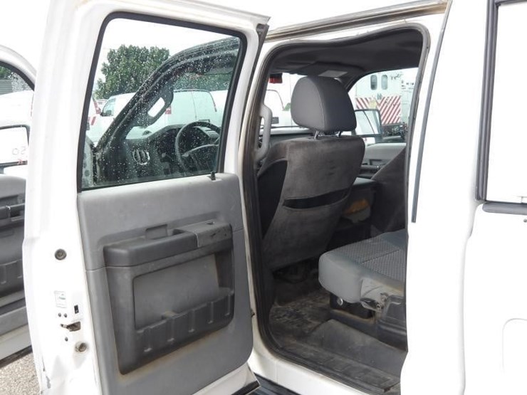 2011-ford-f350-image-16