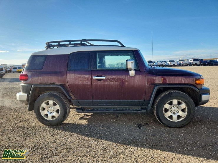 2007-toyota-fj-cruiser-image-32