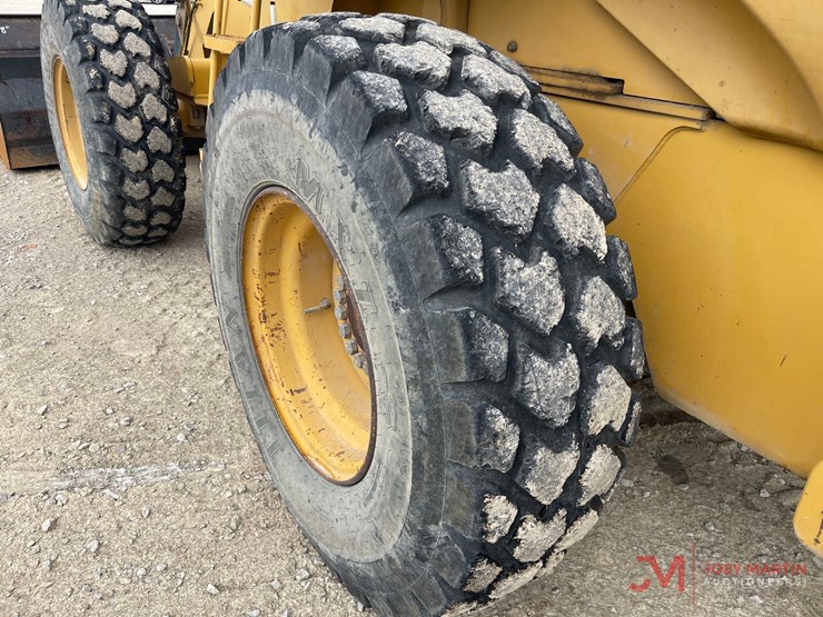 2001-caterpillar-924g-image-10