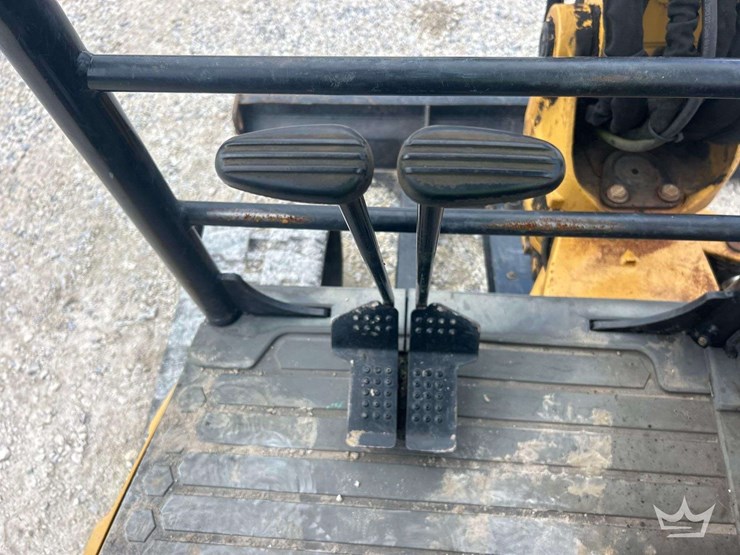 2019-caterpillar-305.5e2-cr-image-21