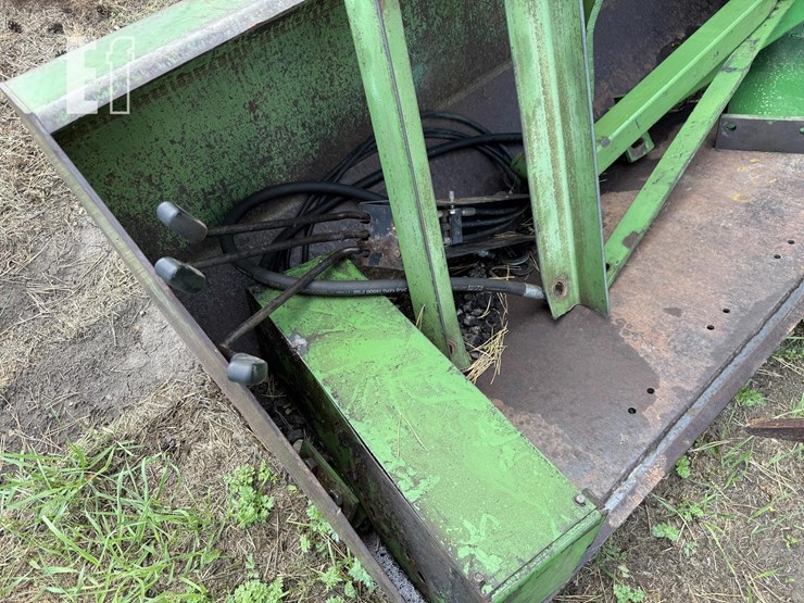 john-deere-148-image-4
