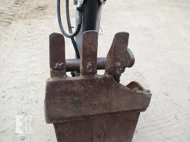 2016-bobcat-e35-image-17
