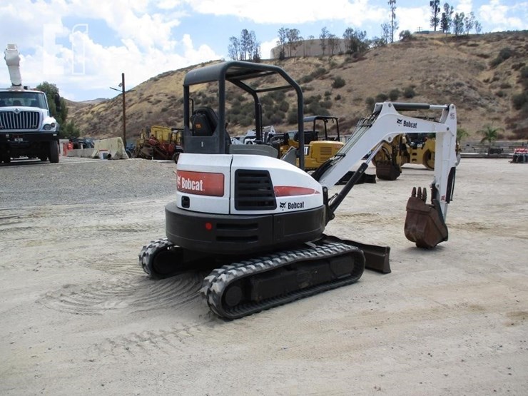 2016-bobcat-e35-image-3