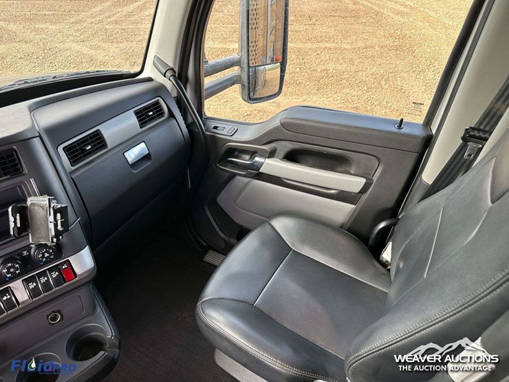 kenworth-t880-image-12