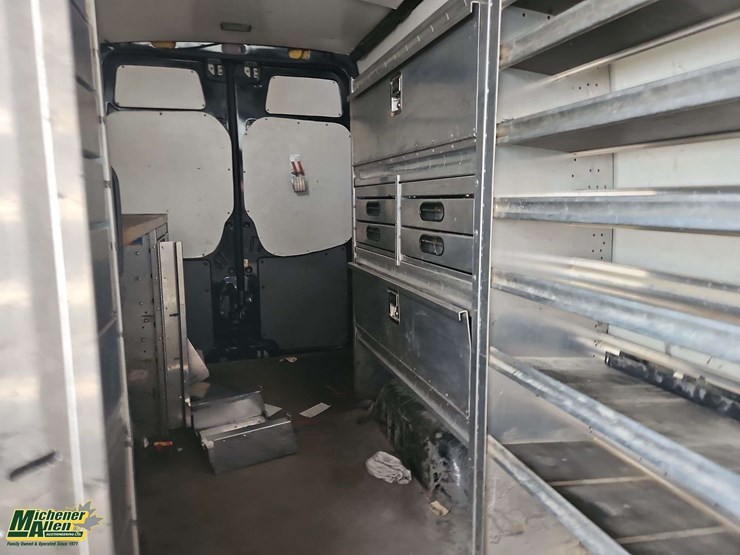 2013-mercedes-benz-sprinter-3500-image-27