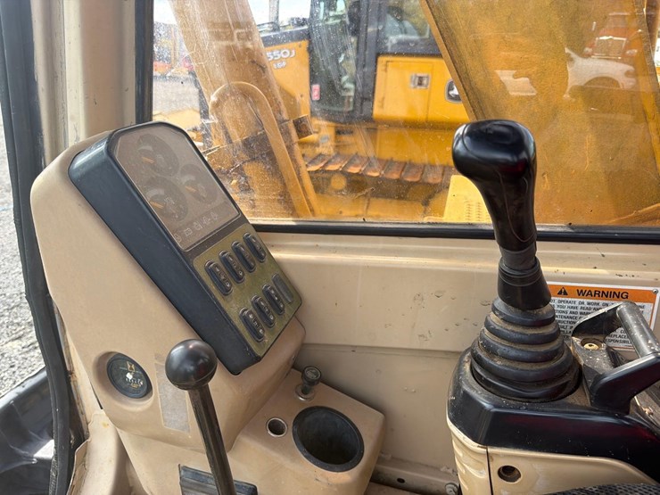 caterpillar-307-image-26