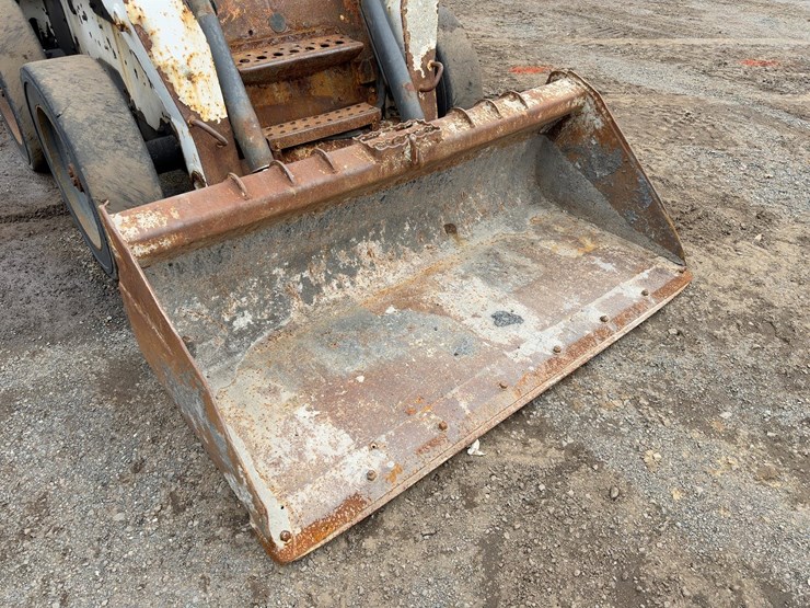 2008-bobcat-s220-image-8