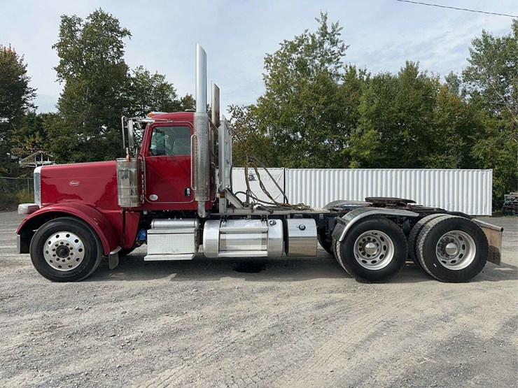 2022-peterbilt-389-image-8