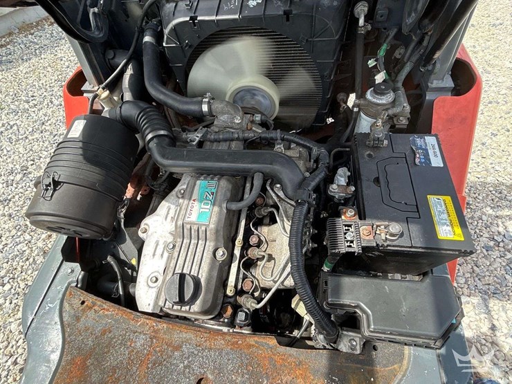 2008-toyota-8fdu25-image-6