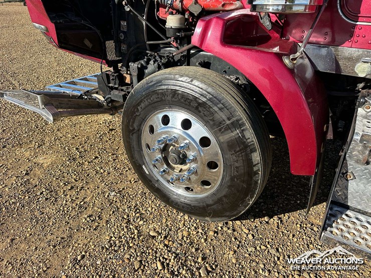 2011-kenworth-t800-image-51
