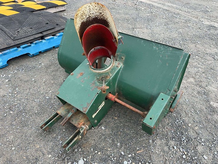 bolens-h-16-tractor-with-mower-deck-and-blower-image-22