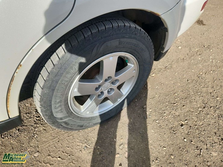 2010-mitsubishi-outlander-image-10