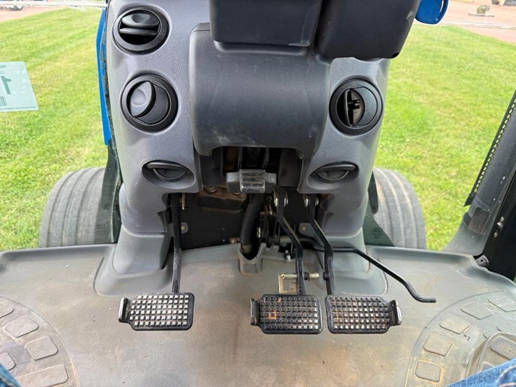 new-holland-ts110a-image-46