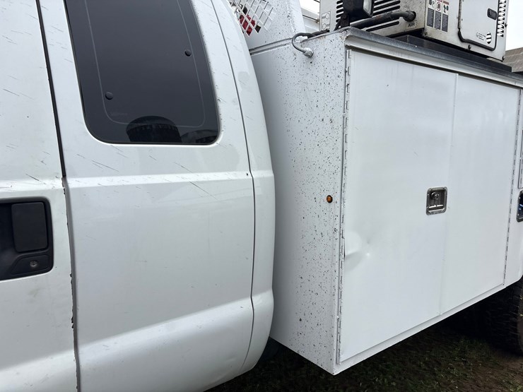 2015-ford-f550-image-14