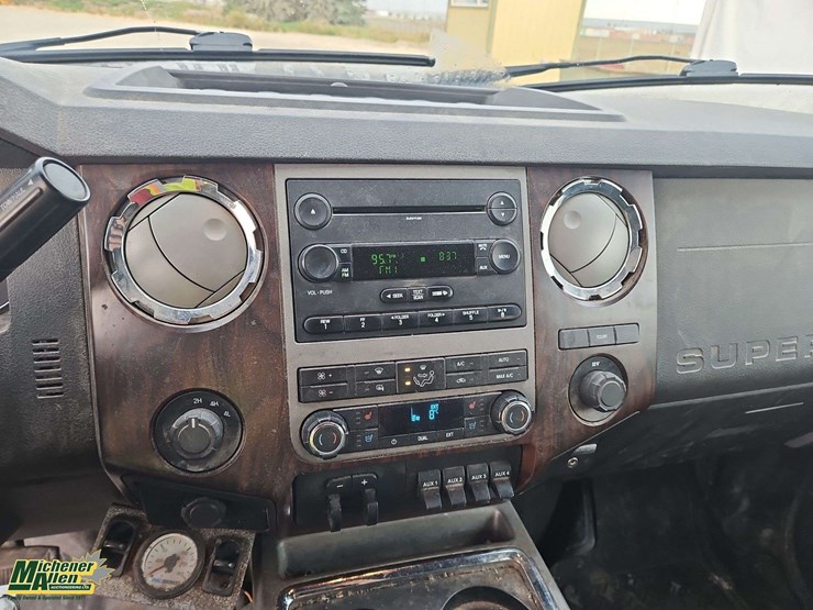 2011-ford-f350-image-21