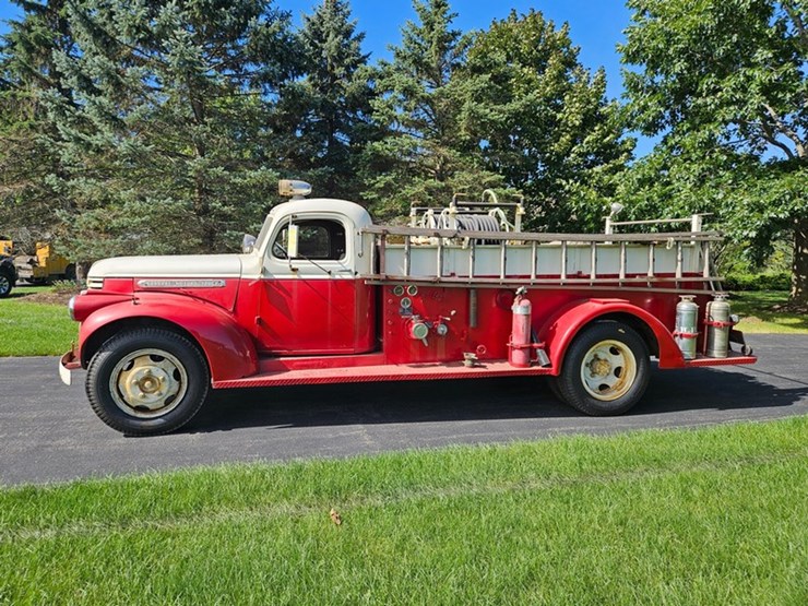 #2514-•-1947-gmc-ec-303-fire-truck-image-2