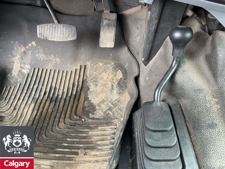 2016-ford-f550-image-21