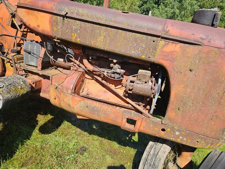 #2528-•-cockshutt-f3-tractor-image-11
